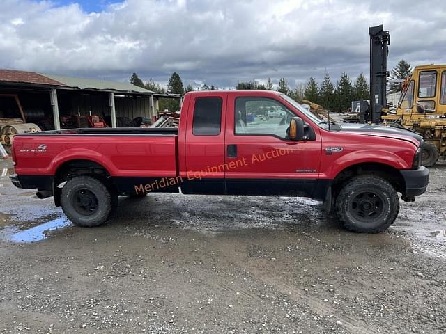 Image of Ford F-250 equipment image 3