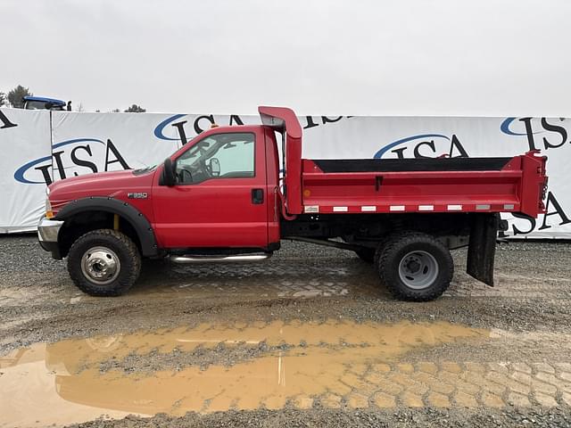 Image of Ford F-350 equipment image 1