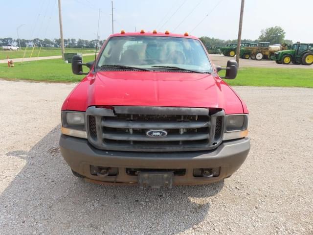 Image of Ford F-350 equipment image 2