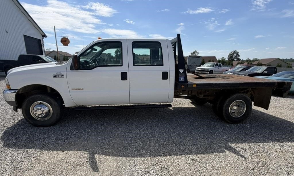 2003 Ford F-350 Equipment Image0
