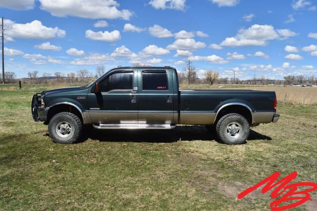 Image of Ford F-350 equipment image 2