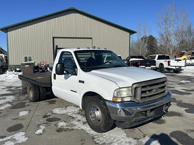 Image of Ford F-350 equipment image 1