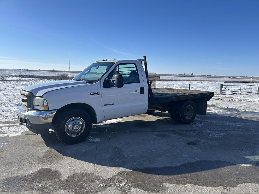 Image of Ford F-350 Primary image