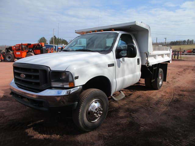 Image of Ford F-350 equipment image 4