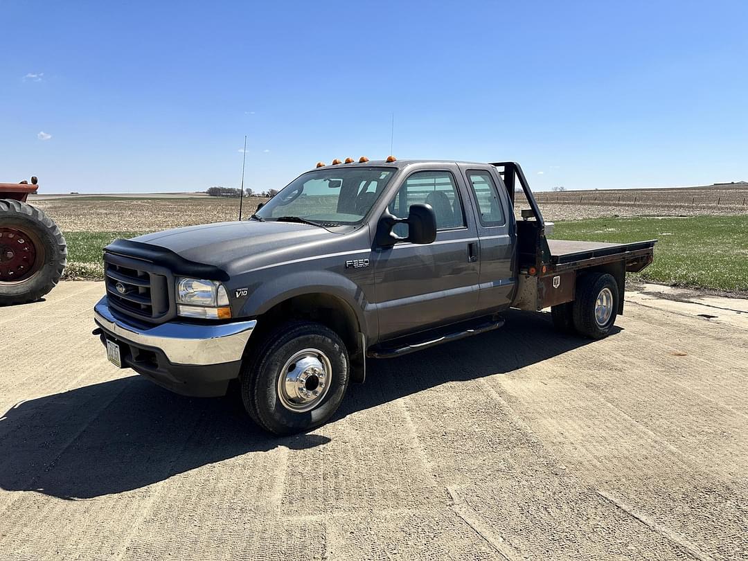 Image of Ford F-350 Primary image