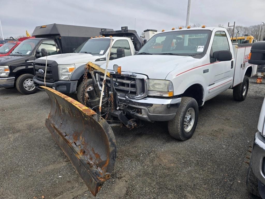 2003 Ford F-350 Equipment Image0