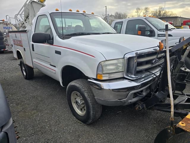 Image of Ford F-350 equipment image 3