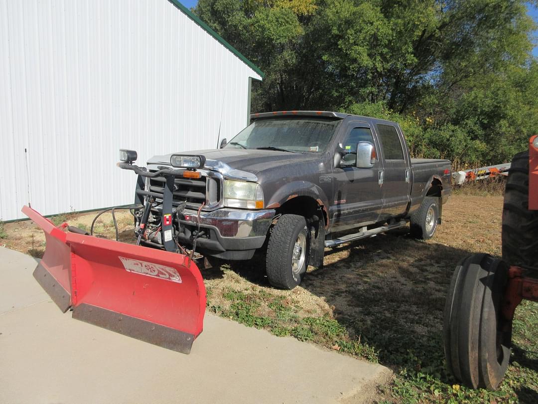 Image of Ford F-350 Primary image