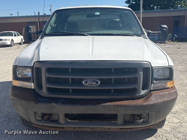 Image of Ford F-350 equipment image 1