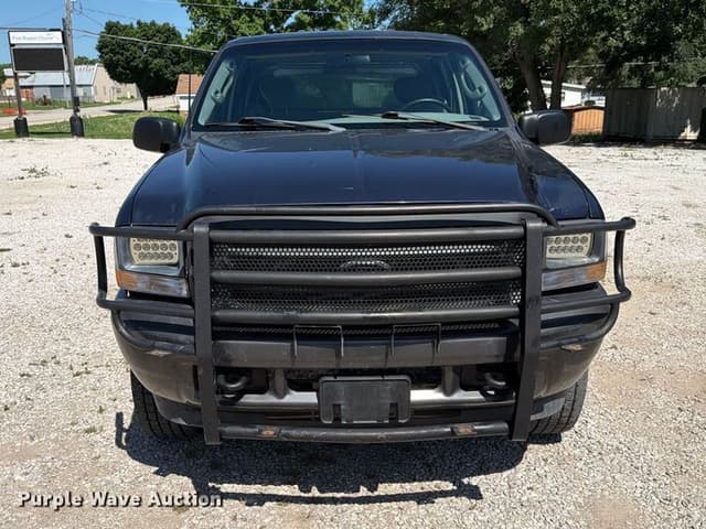 Image of Ford F-350 equipment image 1