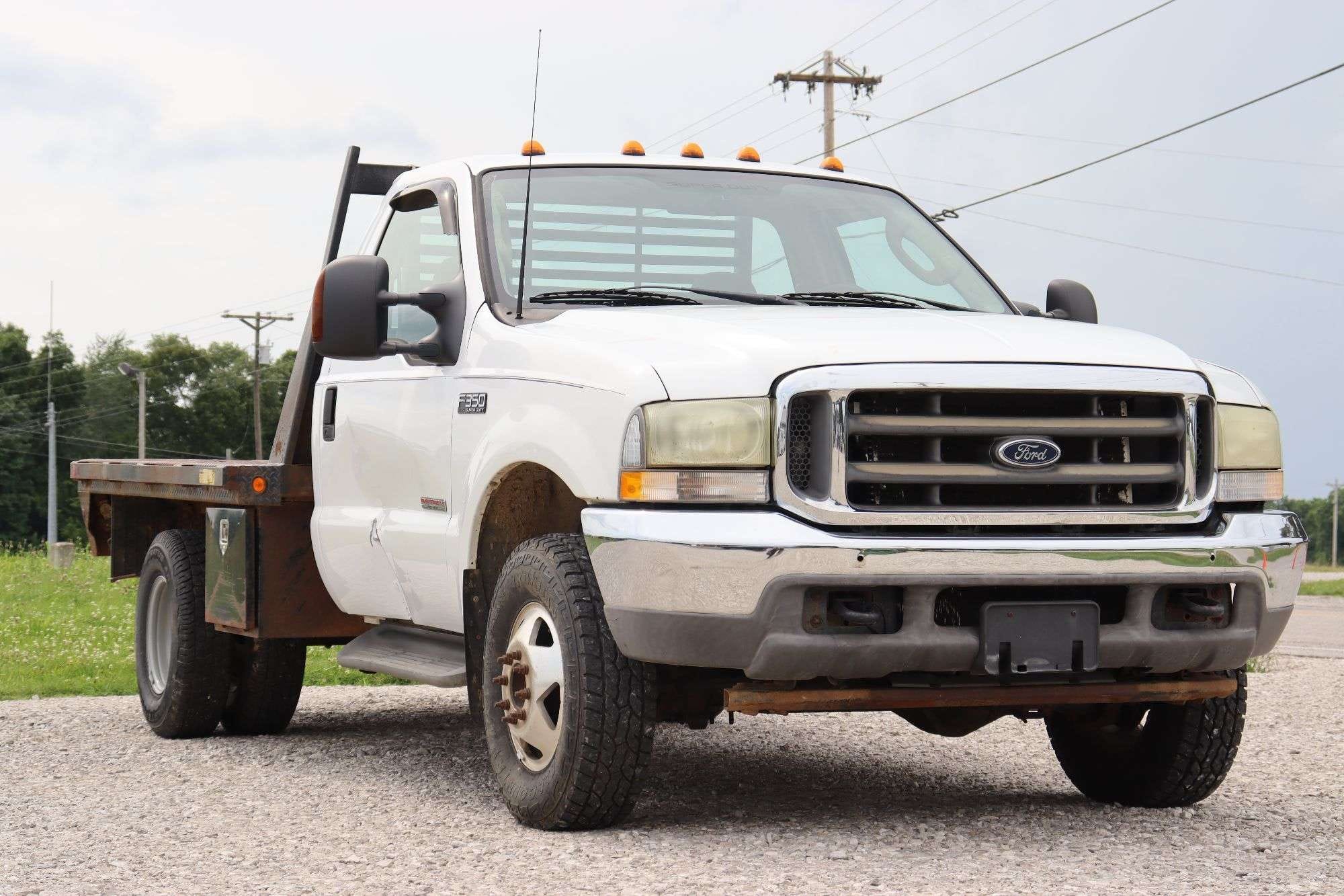 2003 Ford F-350 Equipment Image0