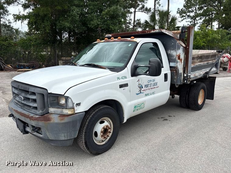 2003 Ford F-350 Equipment Image0