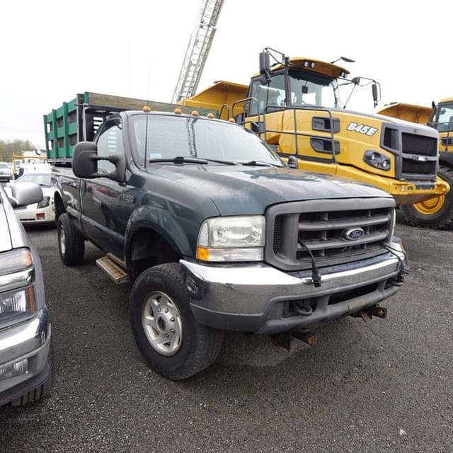 Image of Ford F-350 equipment image 1