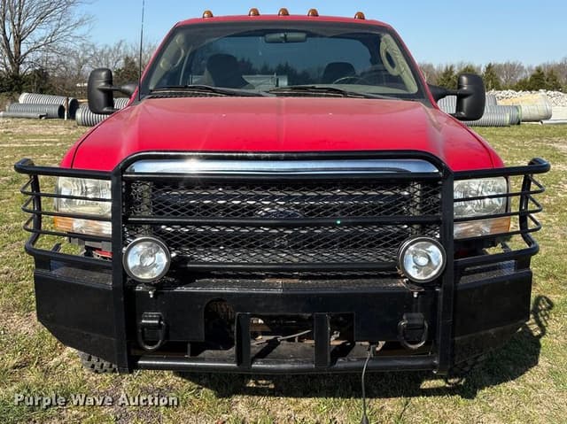 Image of Ford F-350 equipment image 1