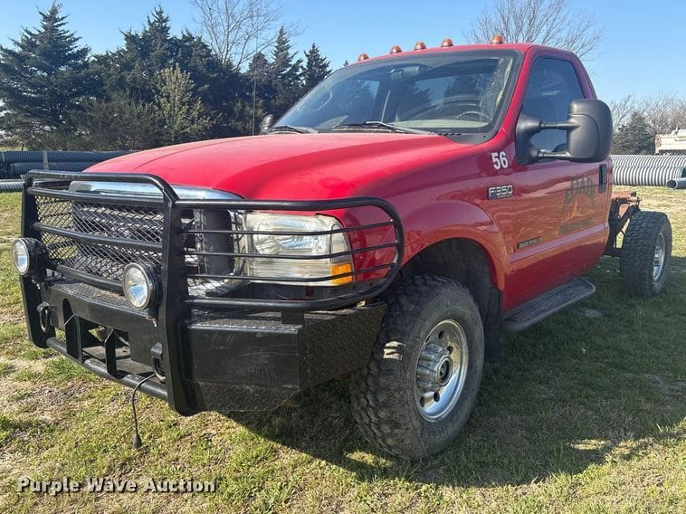 2003 Ford F-350 Equipment Image0