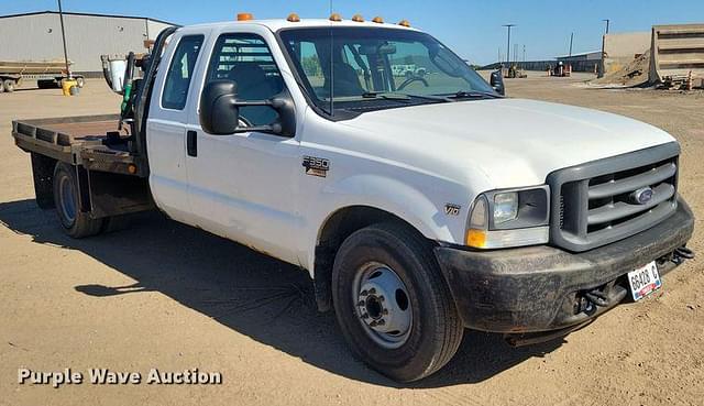 Image of Ford F-350 equipment image 2