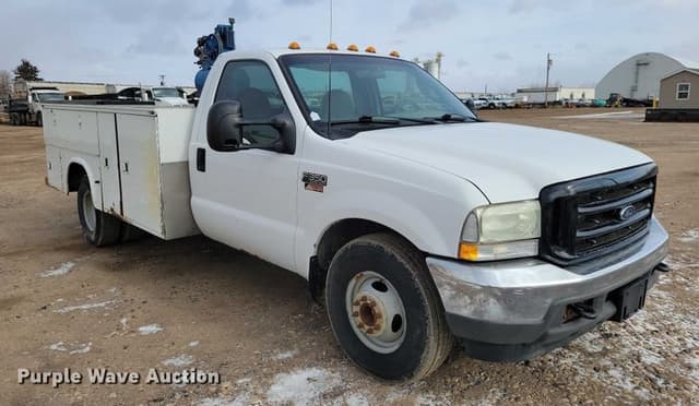 Image of Ford F-350 equipment image 2