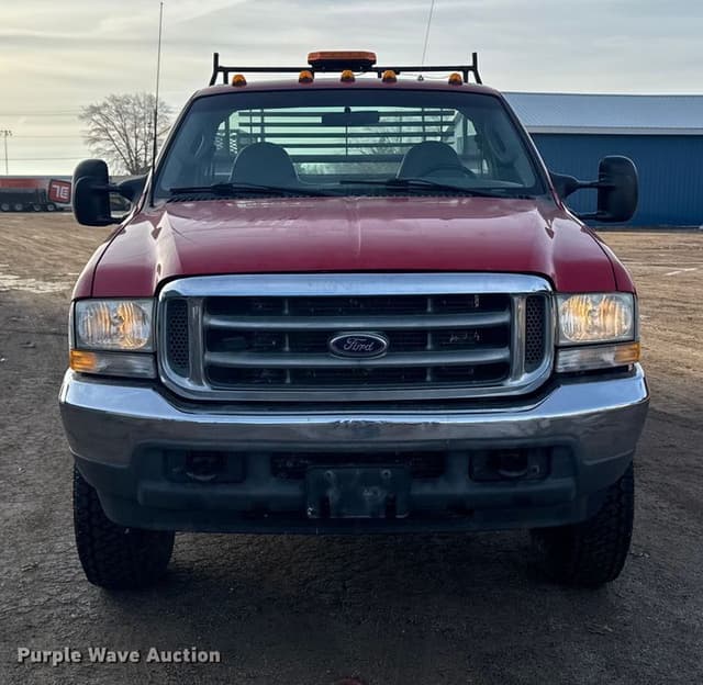 Image of Ford F-350 equipment image 1