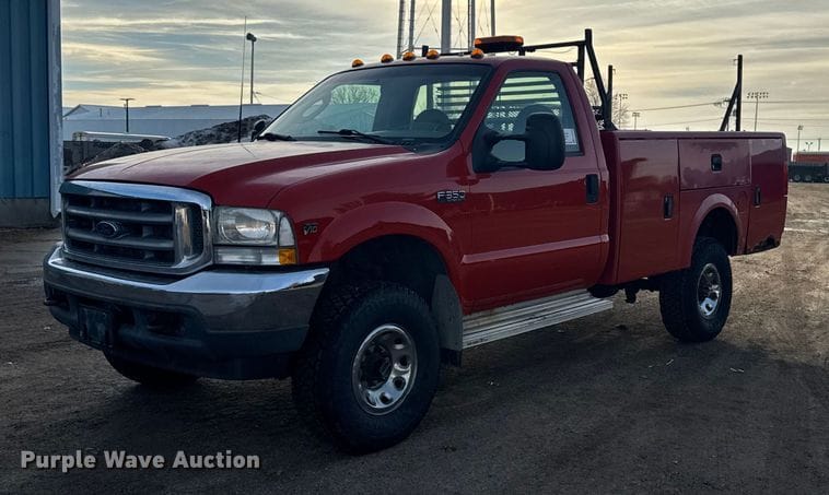 2003 Ford F-350 Equipment Image0