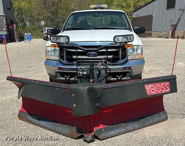 Image of Ford F-350 equipment image 1