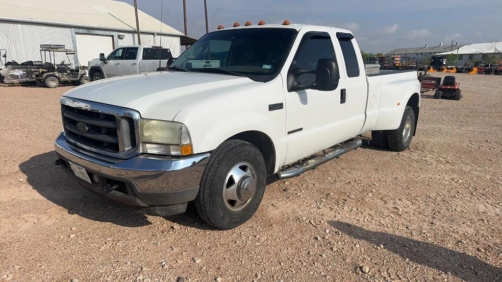 2003 Ford F-350 Equipment Image0
