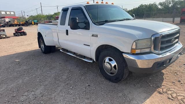Image of Ford F-350 equipment image 1