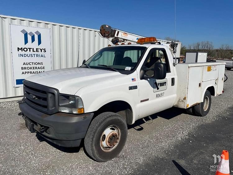 2003 Ford F-350 Equipment Image0