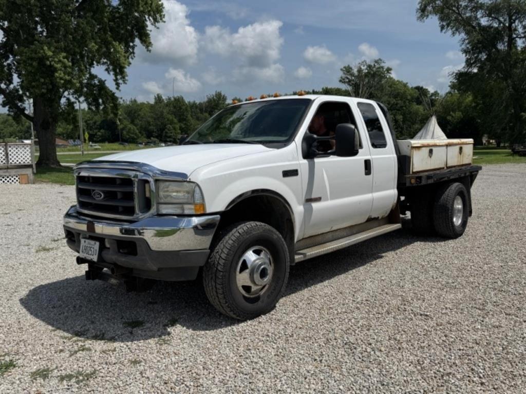 Image of Ford F-350 Primary image