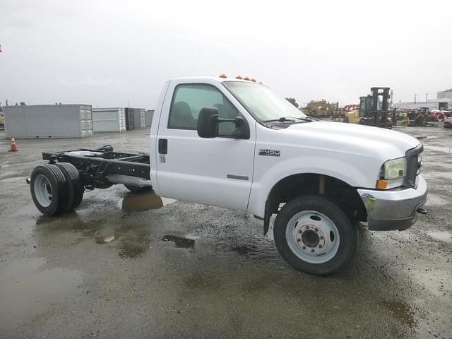 Image of Ford F-450 equipment image 1