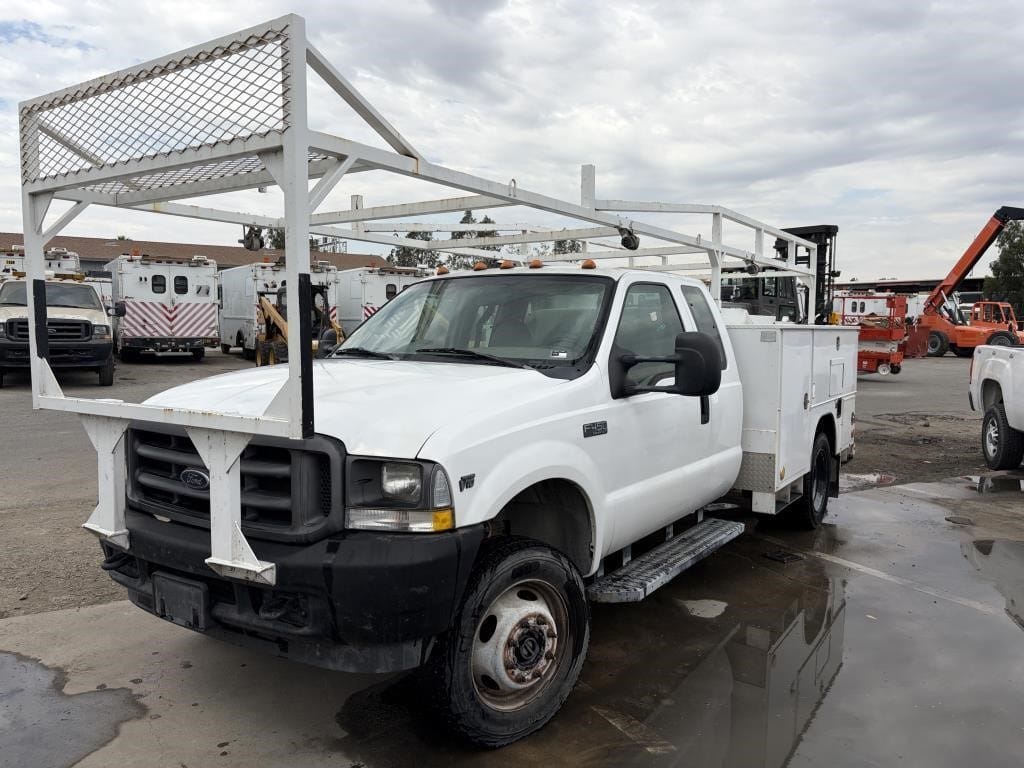 2003 Ford F-450 Equipment Image0