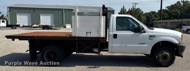 Image of Ford F-450 equipment image 3