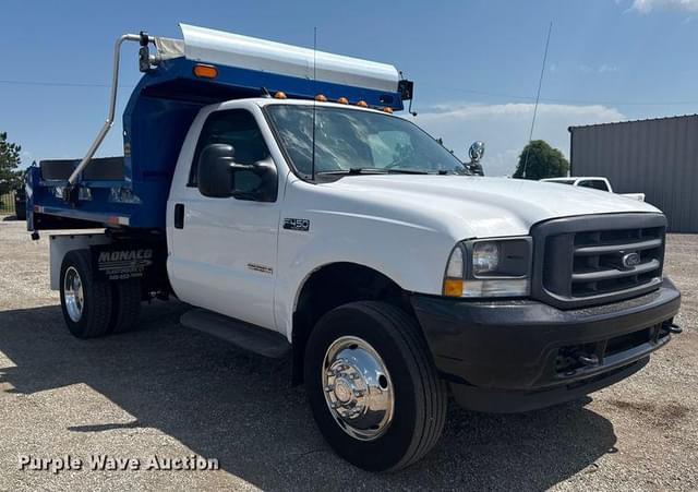 Image of Ford F-450 equipment image 2