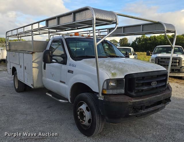 Image of Ford F-450 equipment image 2
