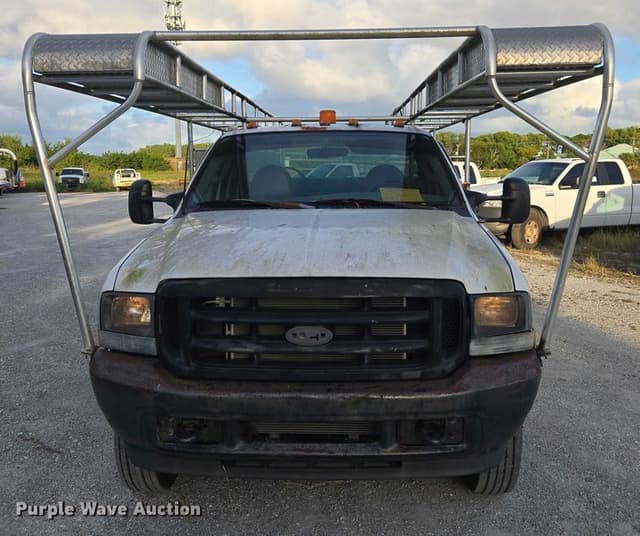 Image of Ford F-450 equipment image 1