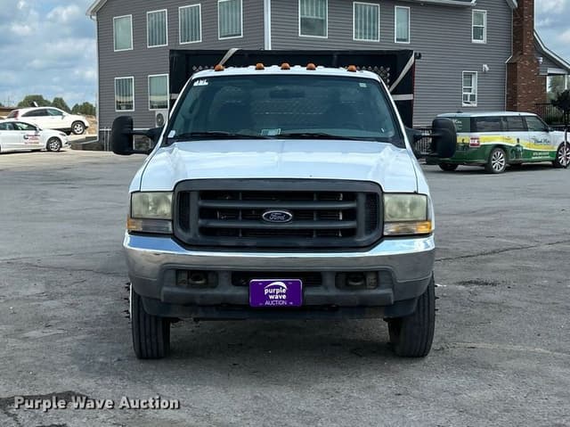Image of Ford F-450 equipment image 1