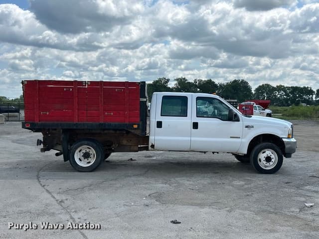 Image of Ford F-450 equipment image 3