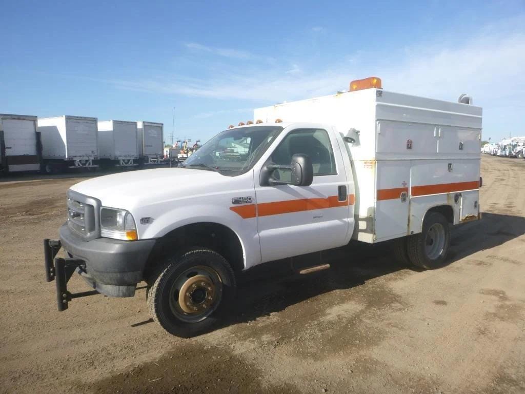 2003 Ford F-450 Equipment Image0