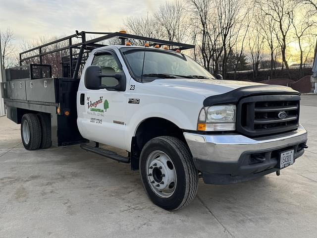 Image of Ford F-450 equipment image 3