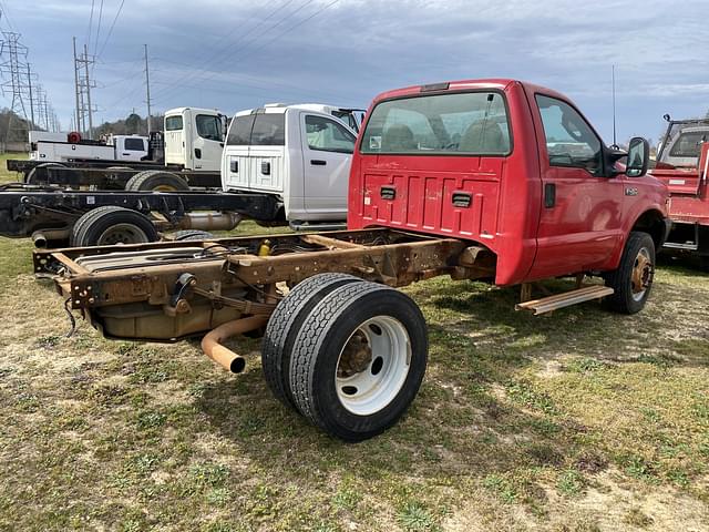 Image of Ford F-450 equipment image 2