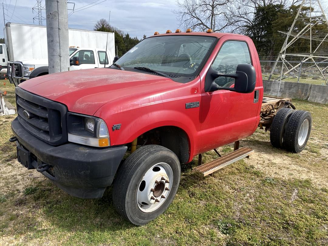 Image of Ford F-450 Primary image