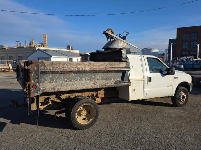 Image of Ford F-450 equipment image 1