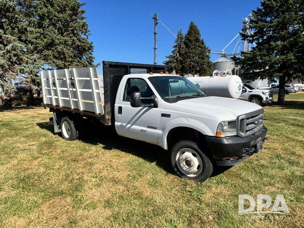 Image of Ford F-450 Primary image