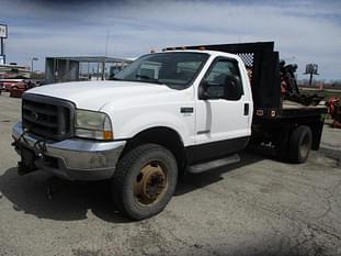 2003 Ford F-550 Equipment Image0
