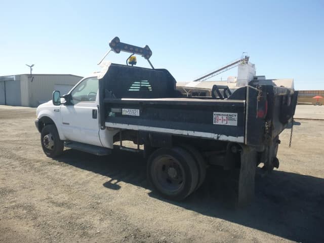 Image of Ford F-550 equipment image 3