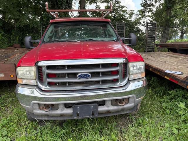 Image of Ford F-550 equipment image 2