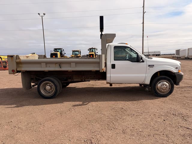 Image of Ford F-550 equipment image 4