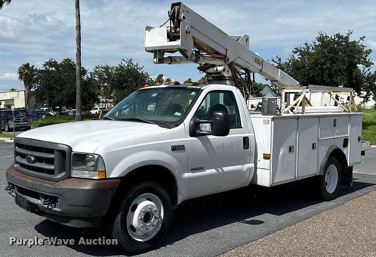 Image of Ford F-550 Primary image