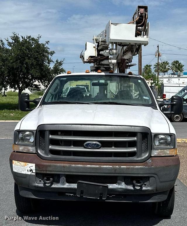 Image of Ford F-550 equipment image 1