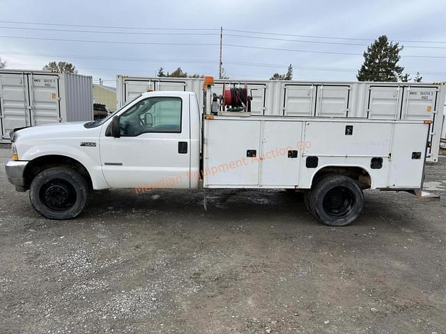 Image of Ford F-550 equipment image 1