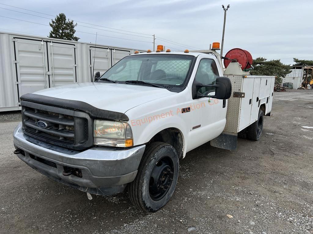 Image of Ford F-550 Primary image